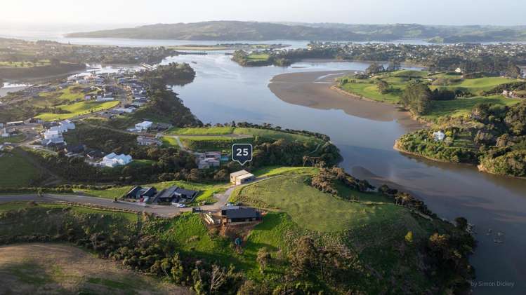 25 Ruruhi Street Raglan_22