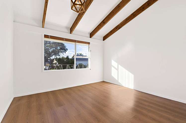 2/33 Royal Terrace Sandringham_8