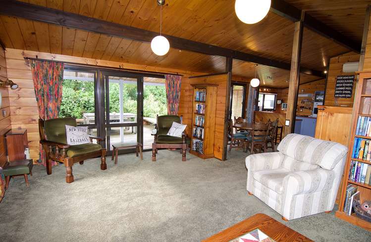 7 Deller Drive Carterton_3