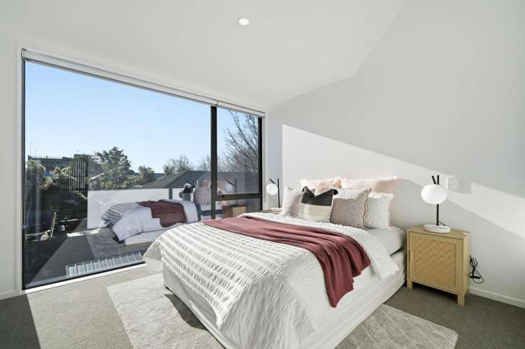 4-8/7 Grove Road Addington_9