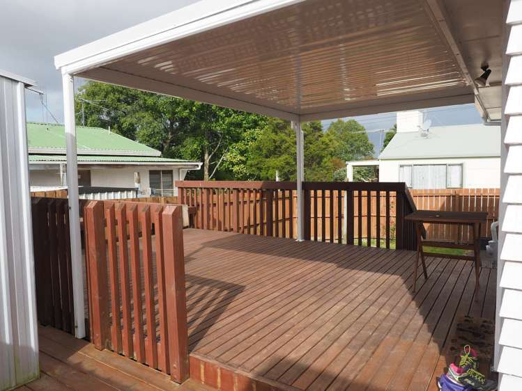 1/61 Beaubank Road Kelston_9