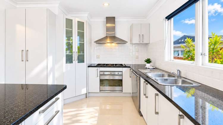 14 Tropicana Drive_5