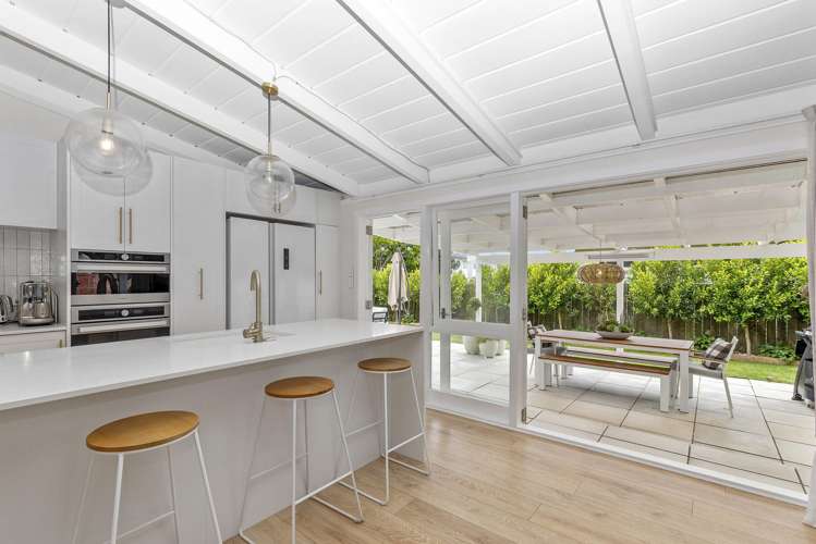 64 Tiroroa Avenue Te Atatu South_7