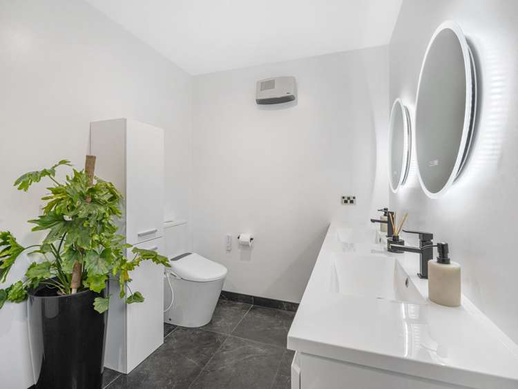 60 Kauri Street Ravensbourne_20