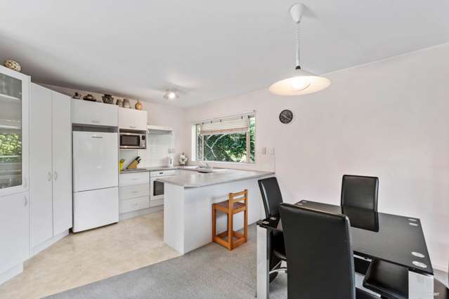 2/58 Florence Avenue Orewa_4