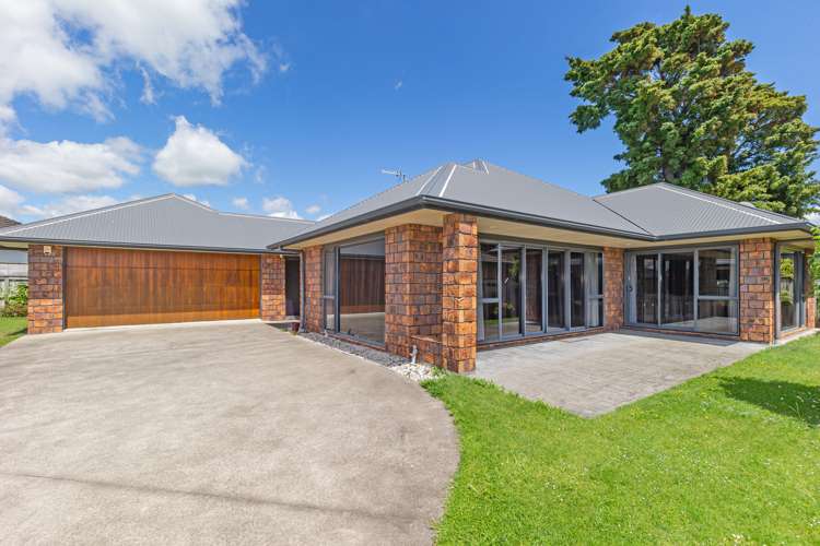 8 Campbell Grove Levin_13