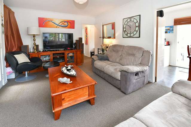 245 Vipond Road Stanmore Bay_3