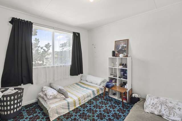 12 Luke Street Brookfield_2