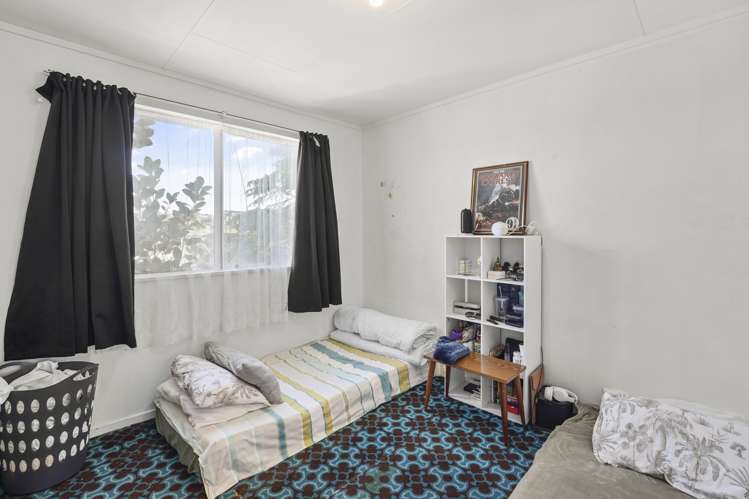 12 Luke Street Brookfield_2