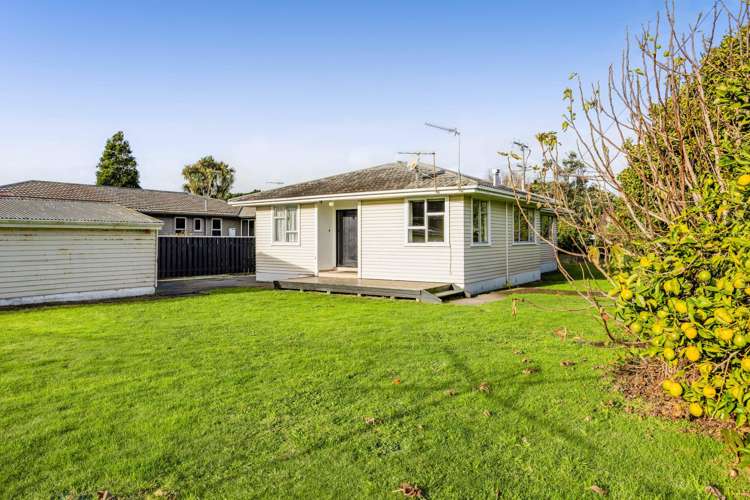 17 Karaka Street Hawera_1