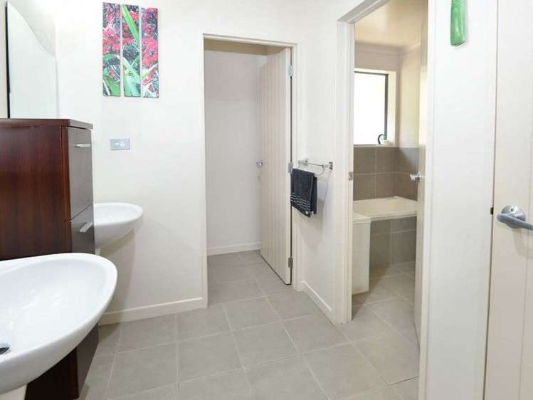 84 Blue Heron Rise Stanmore Bay_11