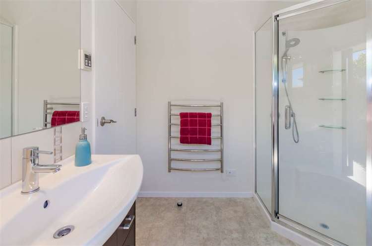 8 Gandalf Crescent Paraparaumu_10