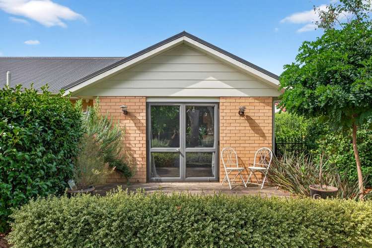 1a Daffodil Grove Carterton_15