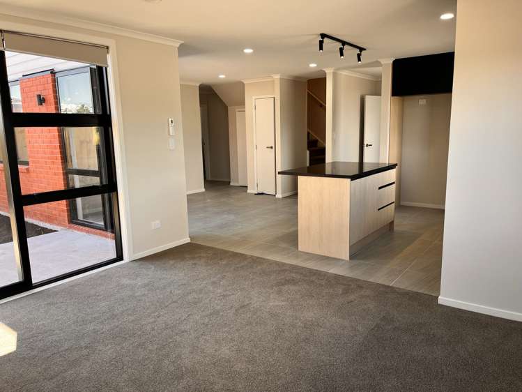 1/57 Waireka Road Rototuna North_8