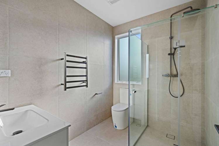 6 Yellow Pear Lane Karaka_13