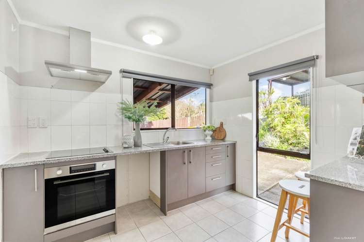 2/8 Woodhams Street Beach Haven_5