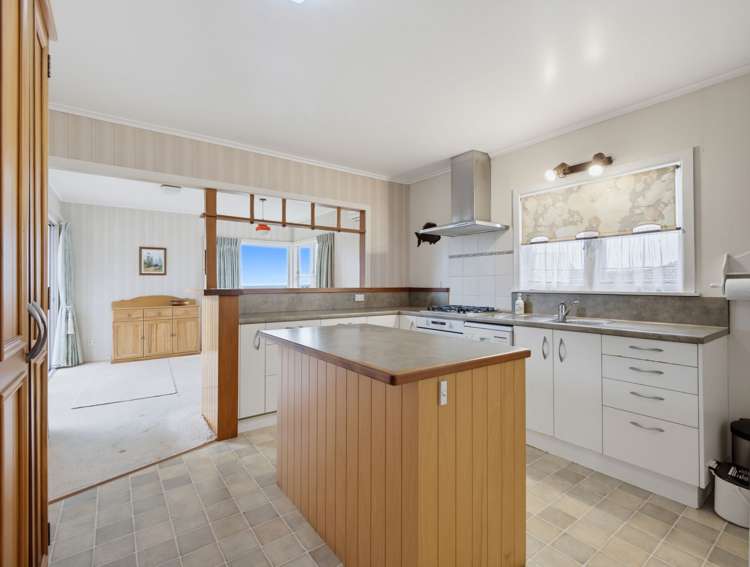 2 Grendon Road Titirangi_9