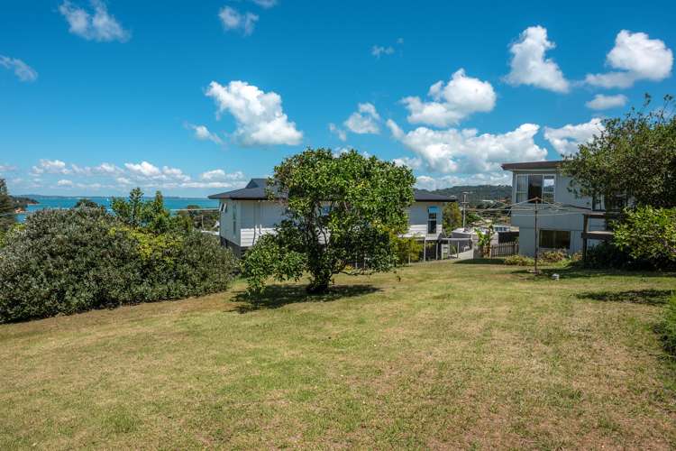 2 Bryan Road Surfdale_14