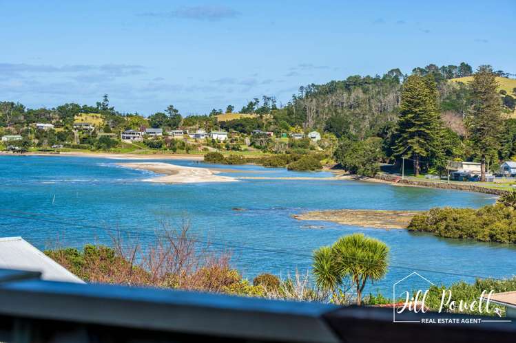 13 Moana Road Tinopai_24