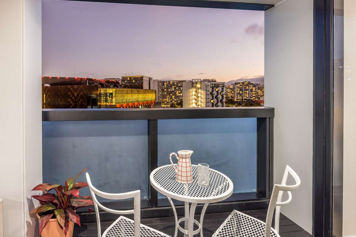 701/147 Victoria Street West_2