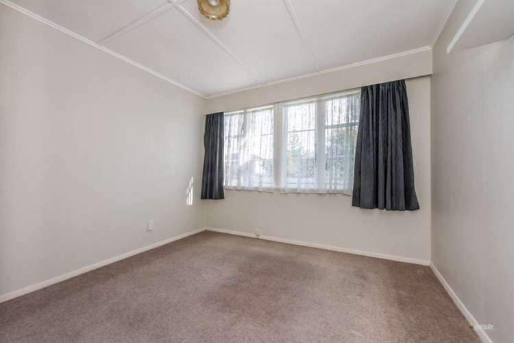 1258 High Street Taita_6