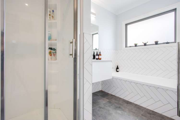 548 Lyndhurst Road Frimley_17