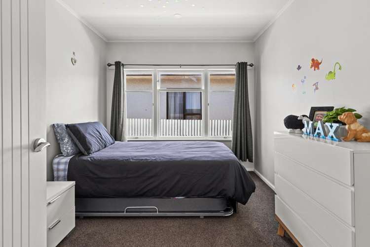 58 Harold Holt Avenue Onekawa_11