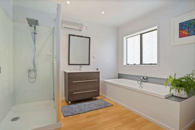 9 Awaruku Road Torbay_16