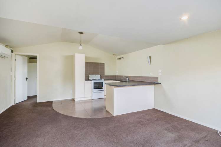 24 Arahoe Road New Lynn_19