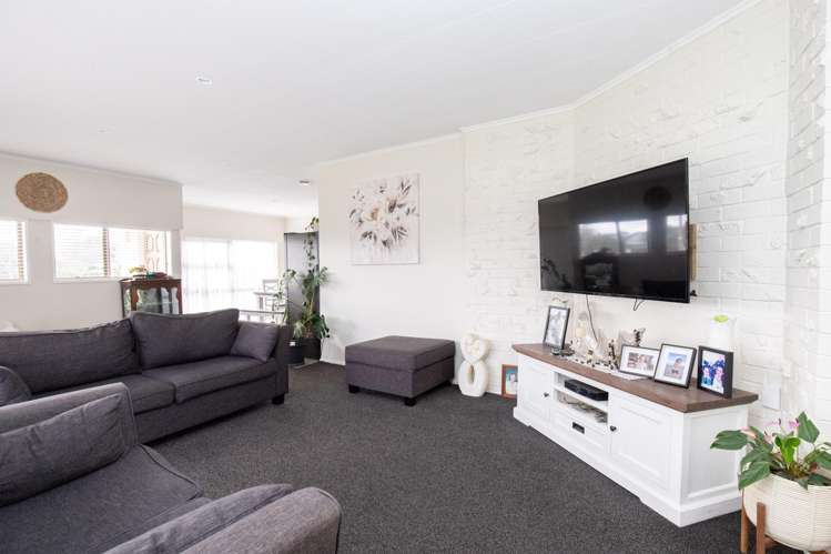 2 McQuarrie Place Ngatea_4