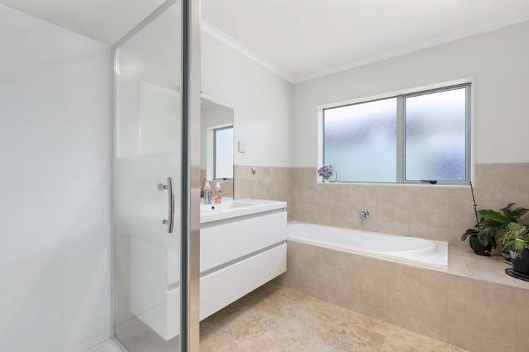 77 Condor Drive Pyes Pa_13