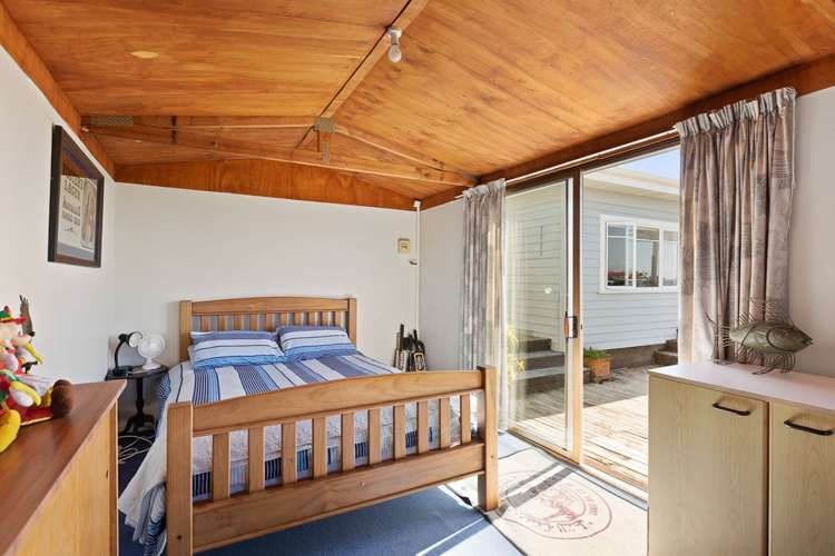 11 Sea View Road Leigh_18