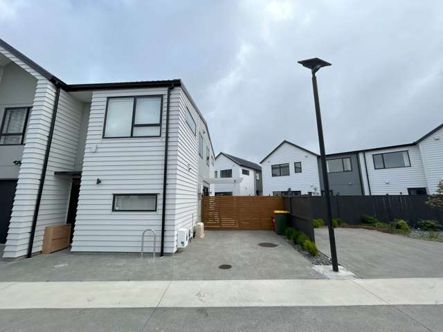 Modern 2 bedroom townhouse in Huapai