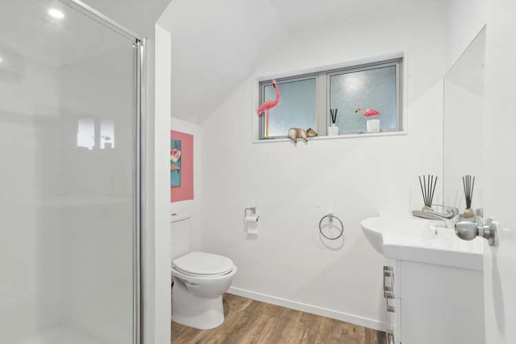 57 Kauri Point Road Laingholm_20