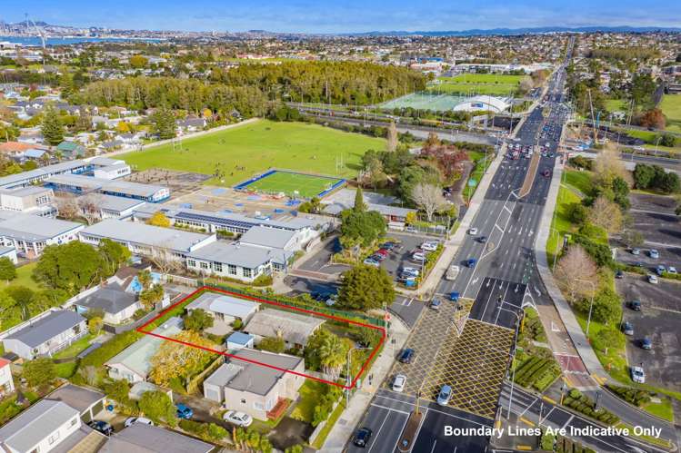 2/20 Northcote Road Takapuna_9