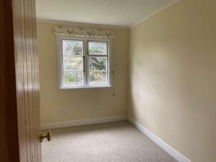 525 Muritai Road (Cottage) 10600_3