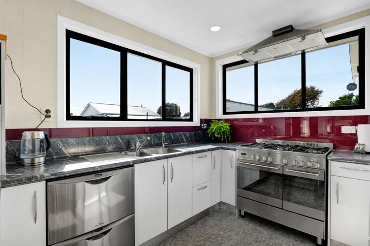 82 Blake Street Waitara_7