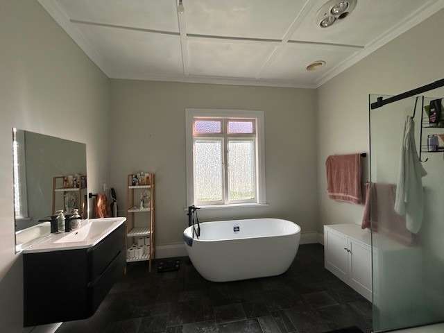 166 Young Road 1129_3