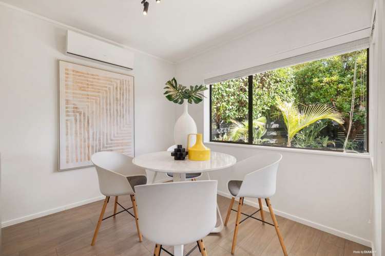 2 Kenneth Hopper Place Manly_10