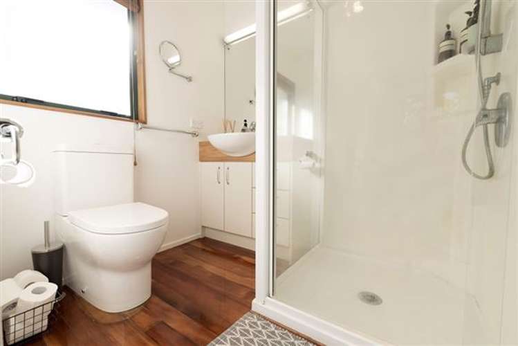 37a Amberley Avenue Te Atatu South_14