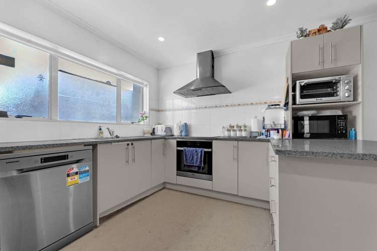 13 Bushpark Place Flat Bush_2