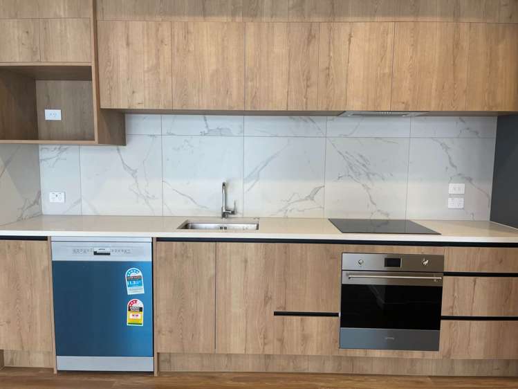 106/5 Newelm Lane Flat Bush_3