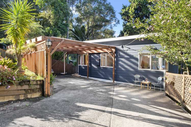 36 Sylvan Valley Avenue Titirangi_0