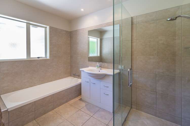 27 Guys Road Yaldhurst_15