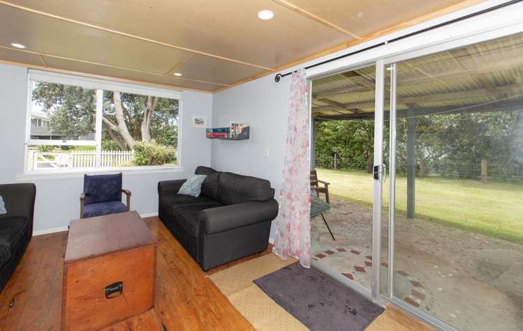 5 Bayly Street Baylys Beach_7