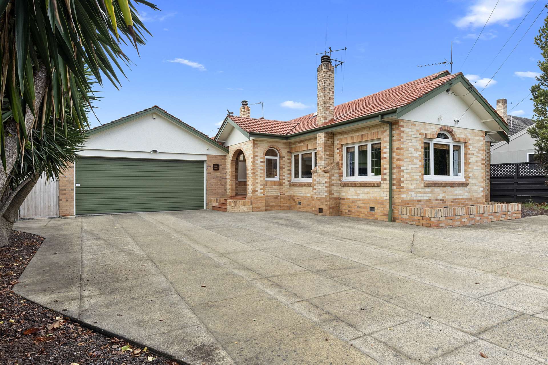 8 Knighton Road Hillcrest_0