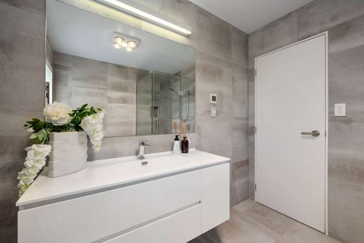 18 Parkview Drive Gulf Harbour_39