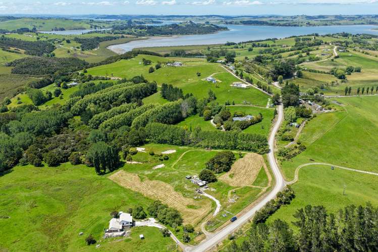 9 Petley Road Paparoa_18