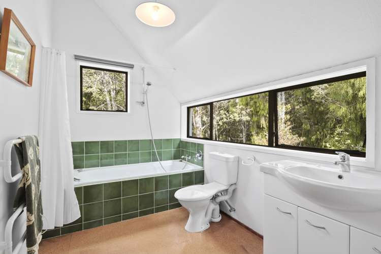 92 Carter Road Oratia_15