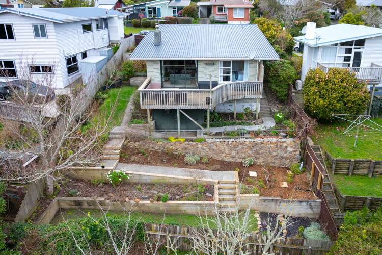 17 Silverbirch Grove Churton Park_18